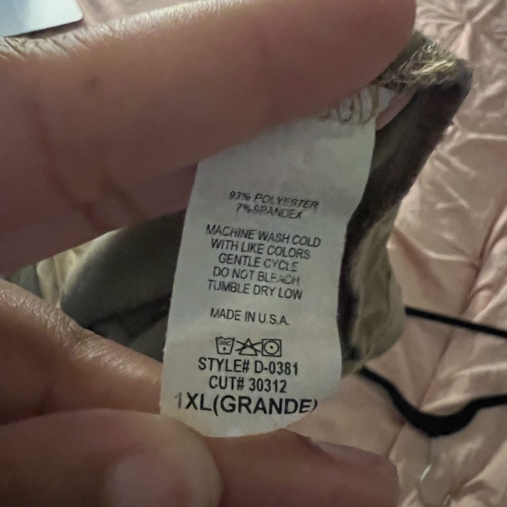 Olive dress - Picture 3 of 3